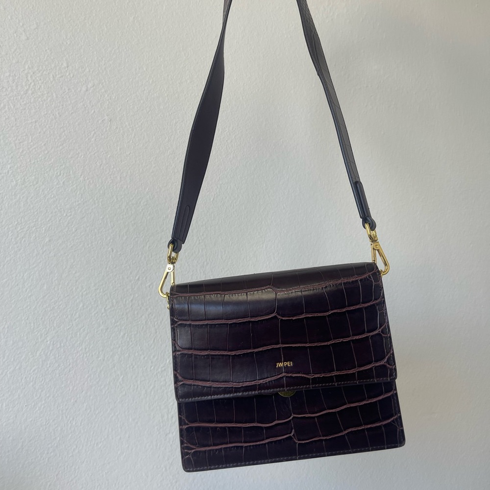 JW PEI BROWN CROC PURSE - Picture 7 of 10